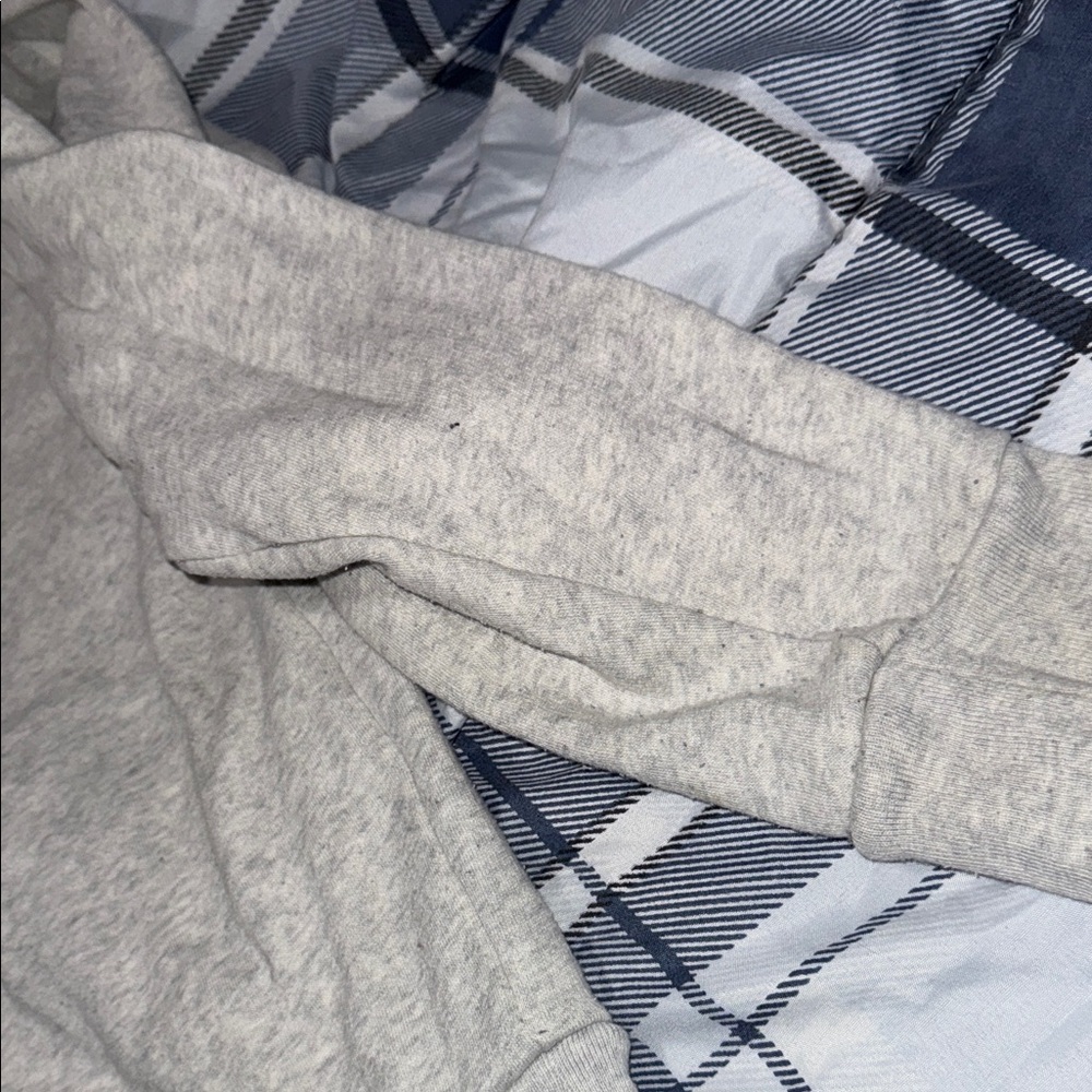Victoria Secret Pink hoodie sweater Gray VS Size Medium active winter - Picture 4 of 8